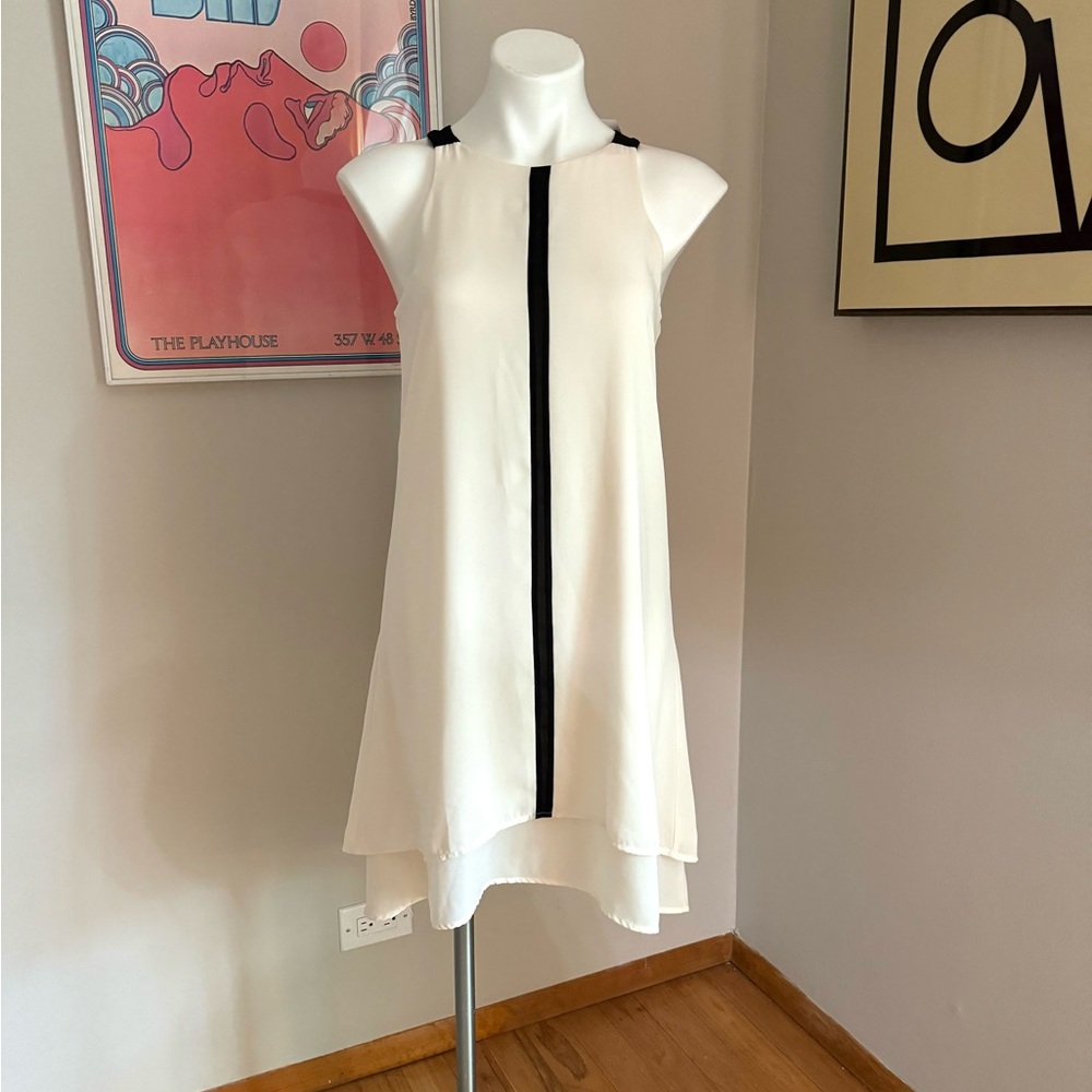 NWT Cream colored Montaeu layered tunic dress